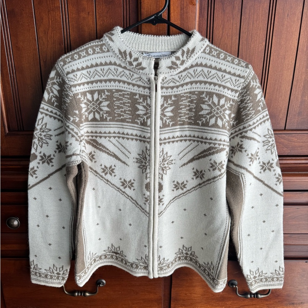 Cozy Nordic Patterned Zip-Up Sweater
